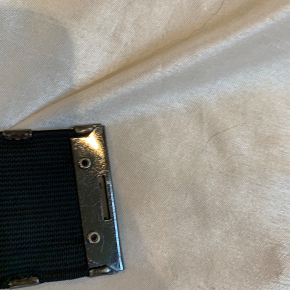 Gray Metal Embellished Stretch Belt sz M - Picture 7 of 7